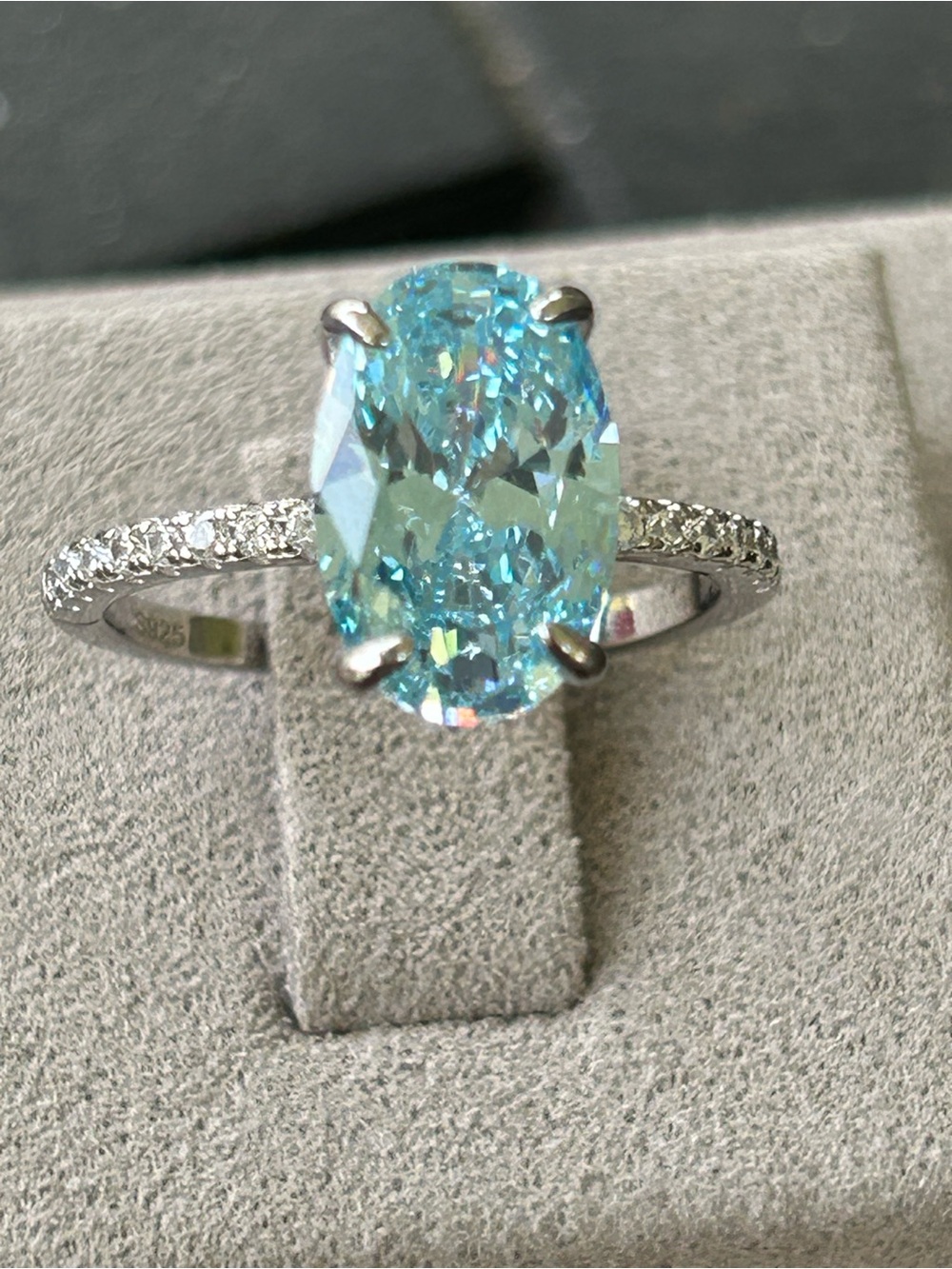 4.5 carats Sterling Silver Aquamarine & moissanite s7 s925